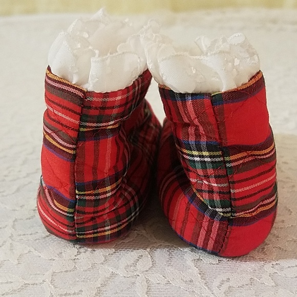 Newborn Red Plaid Dearfoams Booties - Picture 4 of 7
